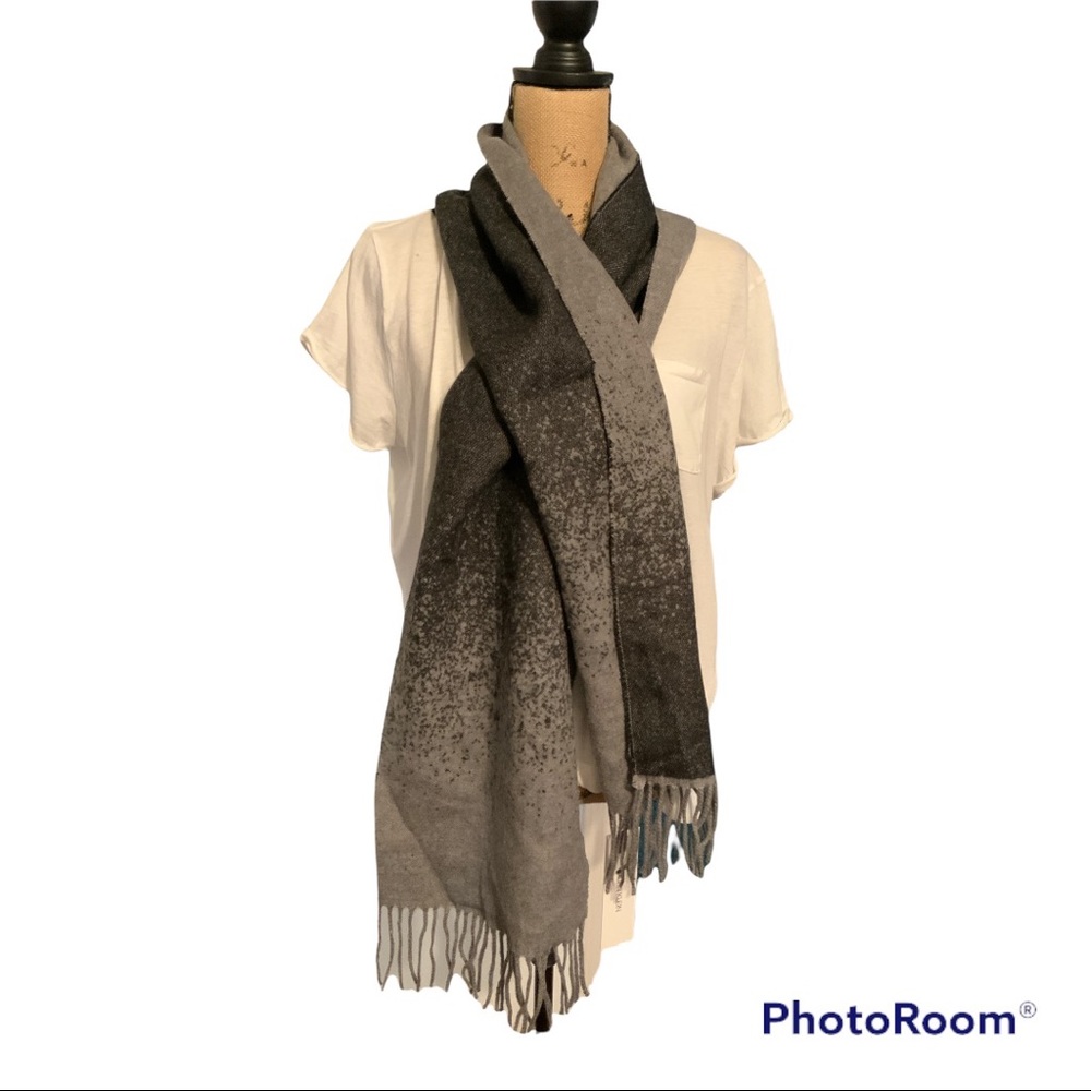Calvin Klein Scarf 🧣